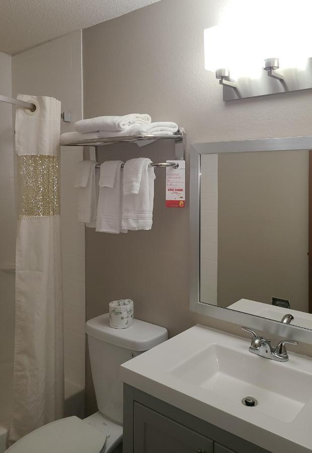 Super 8 By Wyndham Bedford Hotell Rom bilde