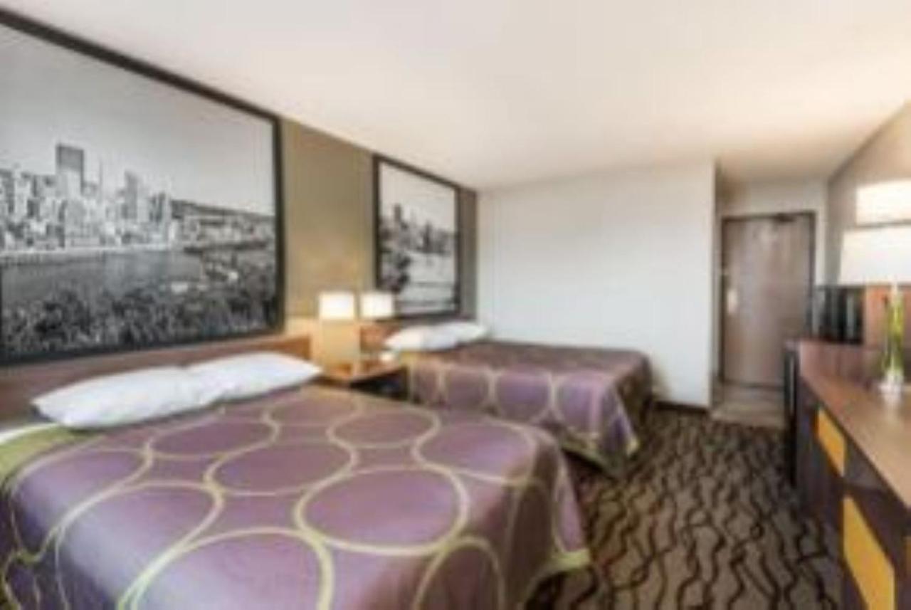 Super 8 By Wyndham Bedford Hotell Eksteriør bilde